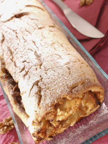 Sablé roulé aux pommes, raisins et noix Sablé roulé aux pommes, raisins et noix