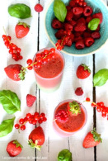 Smoothie fruits rouges et basilic Smoothie fruits rouges et basilic