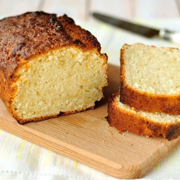 Gâteau au yaourt végétalien et sans gluten Gâteau au yaourt végétalien et sans gluten
