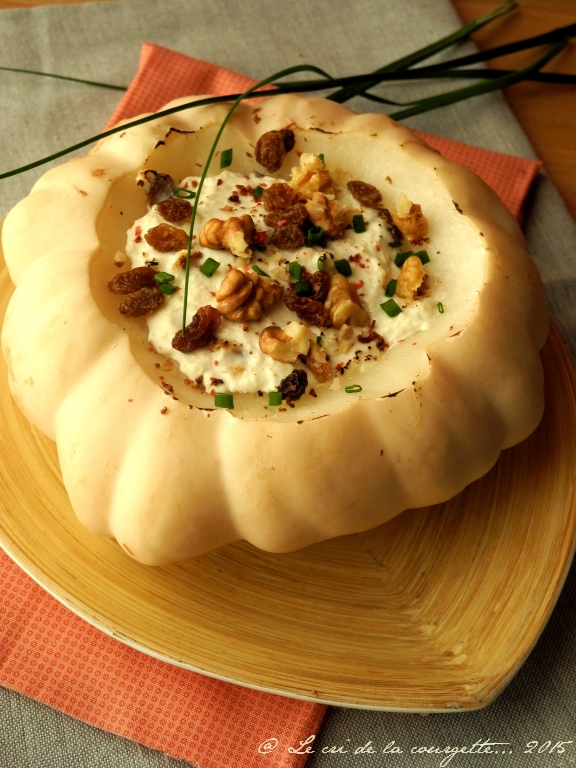 Pâtisson farci au chèvre et noix