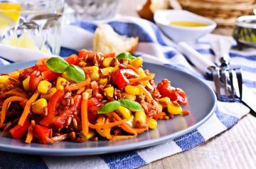 Salade de riz rouge mexicaine Salade de riz rouge mexicaine