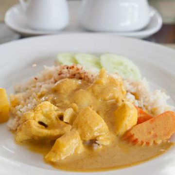 Poulet fermier en sauce au lait de coco et à la vanille Poulet fermier en sauce au lait de coco et à la vanille