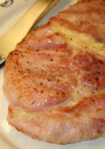 Camembert plat au poivre et au bacon
