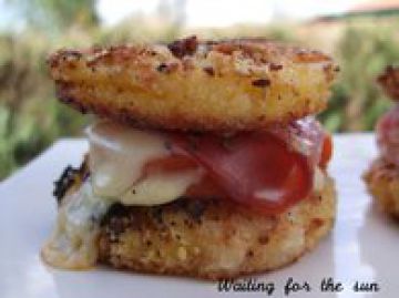 Hamburgers de polenta panée Hamburgers de polenta panée