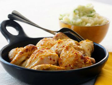 Sauté de poulet au cidre parfumé au thym et sa purée aux 2 pommes Sauté de poulet au cidre parfumé au thym et sa purée aux 2 pommes