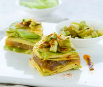Avocat et bar mariné au paprika Avocat et bar mariné au paprika