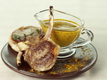 Côtes de porc à la crème de curry Côtes de porc à la crème de curry