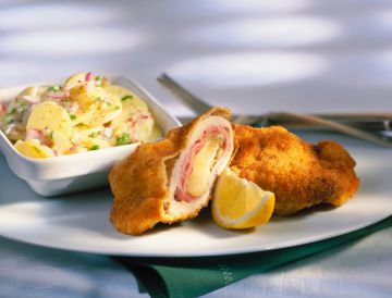 Escalopes panées fourrées au jambon et au fromages Escalopes panées fourrées au jambon et au fromages