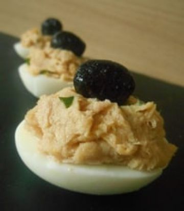 Oeufs mimosa farcis au thon Oeufs mimosa farcis au thon