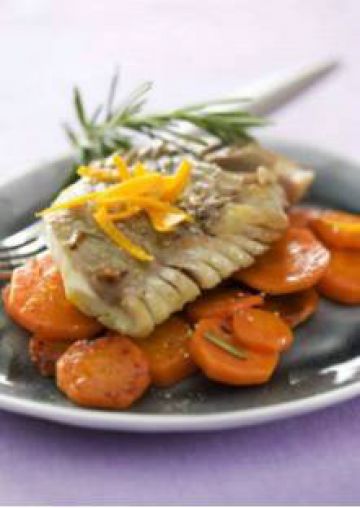 Filet de lieu noir caramélisé à l'orange et carotte Filet de lieu noir caramélisé à l'orange et carotte