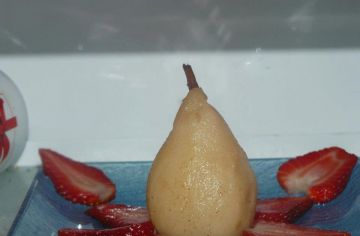 Poire pochée à la cannelle