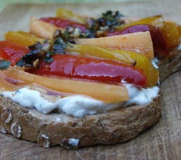 Bruschetta melon-poivron Bruschetta melon-poivron