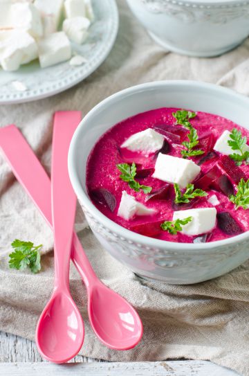 Velouté froid à la betterave et feta Velouté froid à la betterave et feta