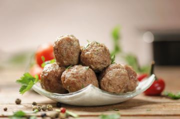 Boulettes de porc vietnamiennes aromatisées à la menthe Boulettes de porc vietnamiennes aromatisées à la menthe