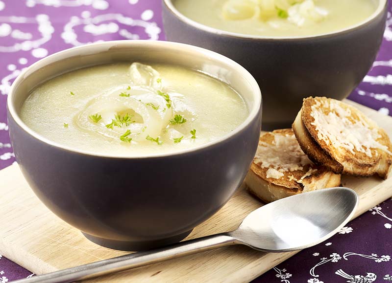 Soupe à l'oignon traditionnelle Soupe à l'oignon traditionnelle