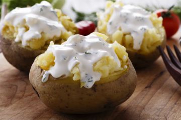Pommes de terre au four en papillote