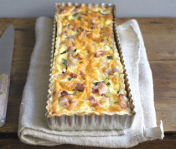 Tarte aux courgettes, aux lardons et à la mimolette Tarte aux courgettes, aux lardons et à la mimolette