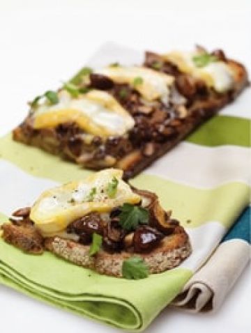Tartine de Reblochon aux champignons Tartine de Reblochon aux champignons