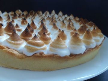 Tarte au citron jaune meringuée