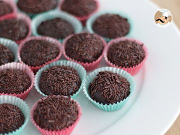 Brigadeiro, petites friandises brésiliennes Brigadeiro, petites friandises brésiliennes