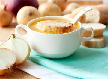 Soupe à l’oignon gratinée Soupe à l’oignon gratinée