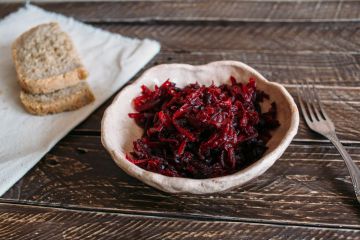 Salade de betterave rouge crue Salade de betterave rouge crue