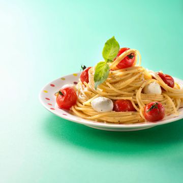 Spaghettis tomate-mozzarella Spaghettis tomate-mozzarella