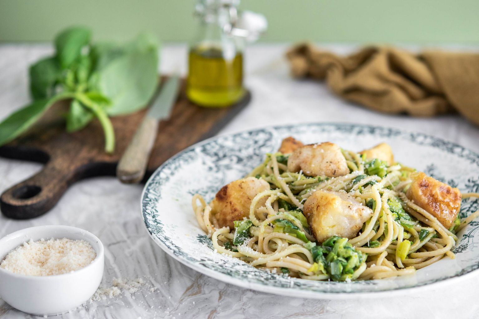 Spaghetti au lieu noir et au pesto maison Spaghetti au lieu noir et au pesto maison