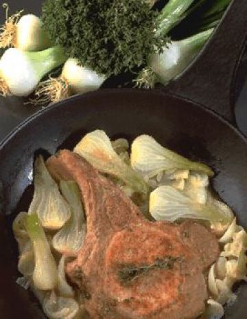 Côtes de porc aux oignons Côtes de porc aux oignons