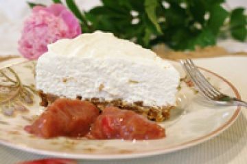 Cheesecake sans cuisson et compotée de rhubarbe