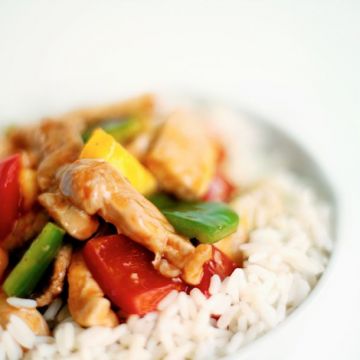 Sauté de porc aux légumes et au riz