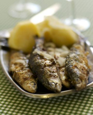 Sardines grillées à l'ail et à l'origan Sardines grillées à l'ail et à l'origan