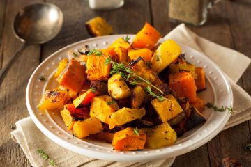 Poêlée de carottes et de topinambours au thym Poêlée de carottes et de topinambours au thym