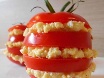 Mille feuille de tomate mimosa Mille feuille de tomate mimosa