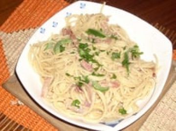 Spaghettis poivron et lardon Spaghettis poivron et lardon