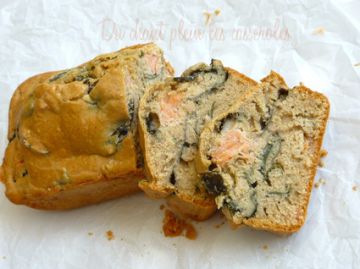 Cake au blé noir, algues et truite fumée Cake au blé noir, algues et truite fumée