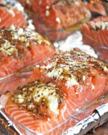 Saumon au chèvre, miel et moutarde Saumon au chèvre, miel et moutarde