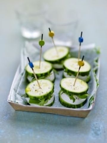 Mini-burgers de courgette à la mozzarella Mini-burgers de courgette à la mozzarella