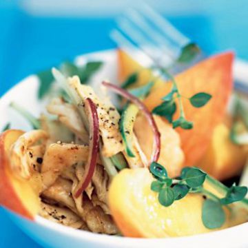 Salade de poulet aux pêches Salade de poulet aux pêches