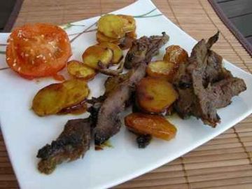Gigot d'agneau croustillant, glacé au miel Gigot d'agneau croustillant, glacé au miel