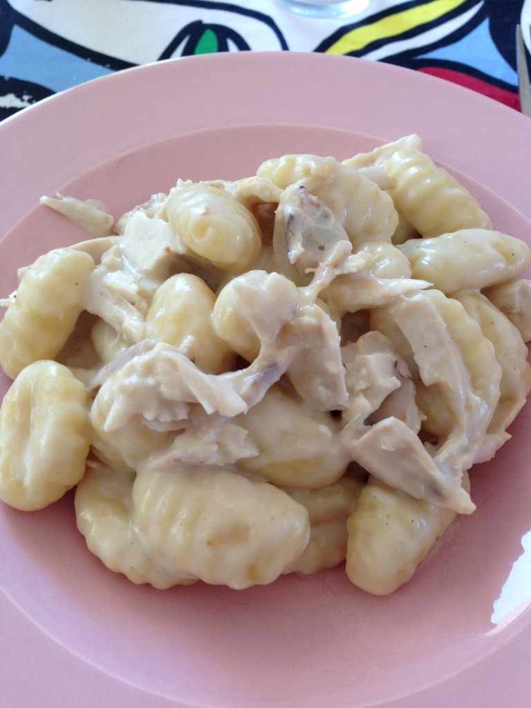 Gnocchis poulet, sauce parmesan Gnocchis poulet, sauce parmesan