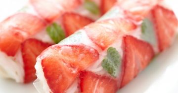 Rouleaux de printemps aux fraises Rouleaux de printemps aux fraises