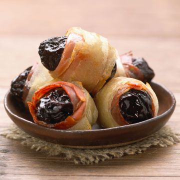 Roulés aux pruneaux et au jambon Roulés aux pruneaux et au jambon