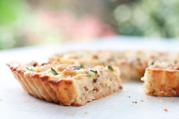 Tarte au chou-fleur, jambon et crème poivre Tarte au chou-fleur, jambon et crème poivre