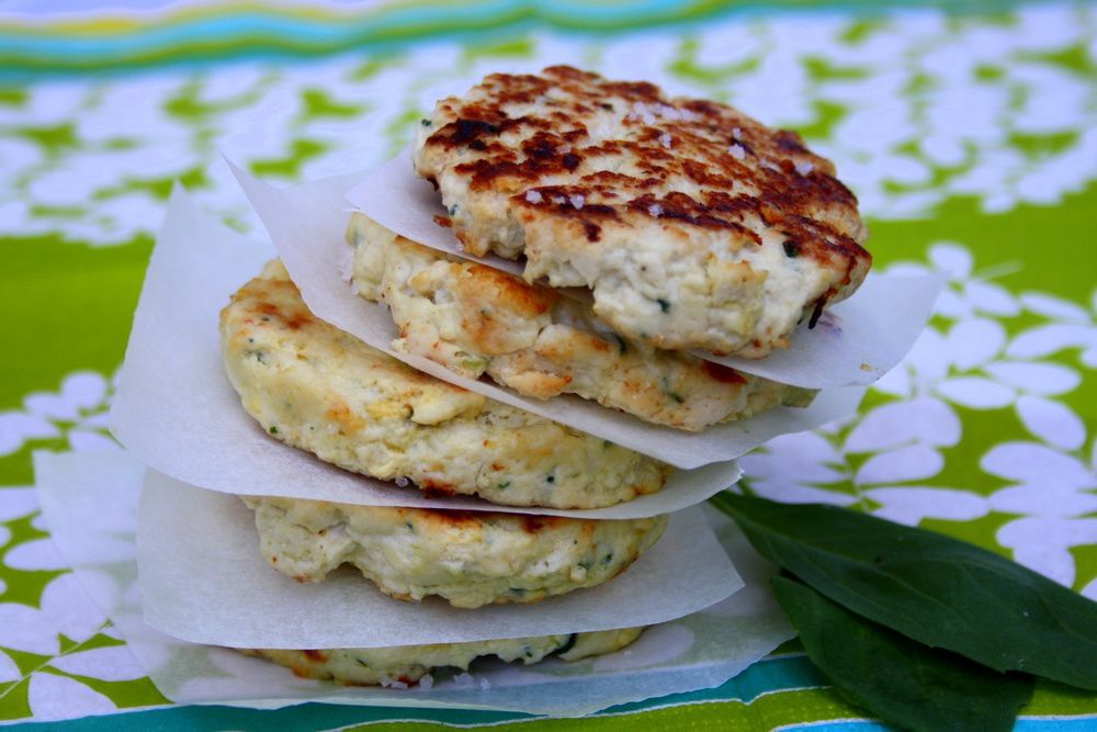 Galettes de poulet au basilic et piment d'Espelette Galettes de poulet au basilic et piment d'Espelette