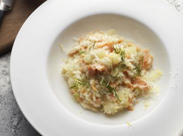 Risotto au fenouil, saumon fumé, citrons de Sicile et vodka Risotto au fenouil, saumon fumé, citrons de Sicile et vodka