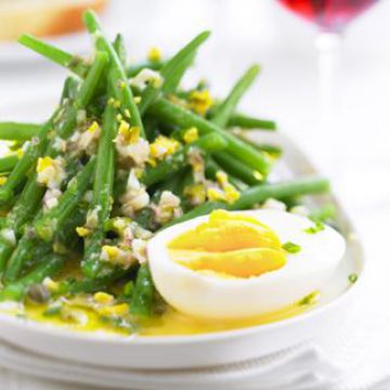 Salade de haricots verts, vinaigrette à l'œuf écrasé