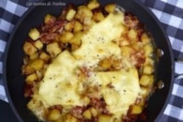 Fricassée au reblochon ou Pela savoyarde (des Aravis) Fricassée au reblochon ou Pela savoyarde (des Aravis)
