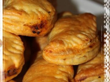 Empanadillas au boeuf, champignons et olives noires