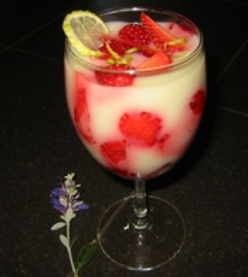 Crème vanillée aux fraises Crème vanillée aux fraises